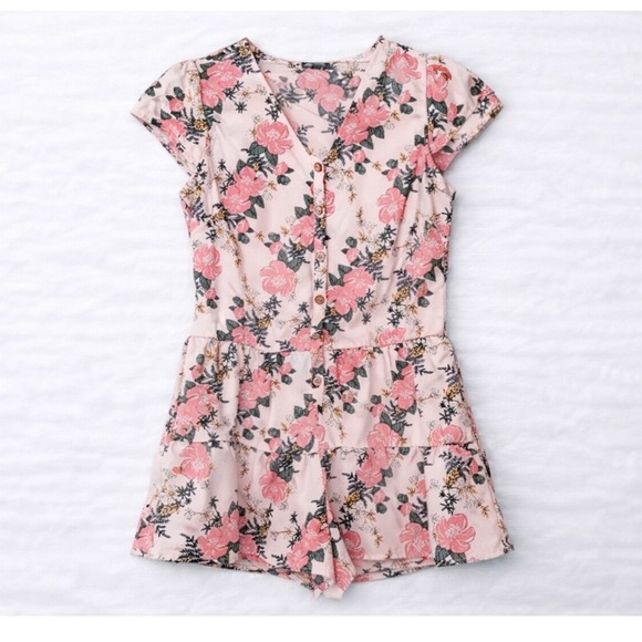 Lily Rose Pants - Lily Rose‎ Romper Juniors Medium Pink Floral V Neck Tiered Short Sleeve Feminine